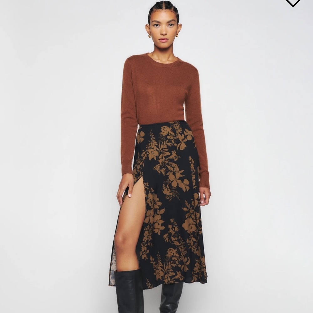 Reformation Zoe Skirt in Night Garden, 0P